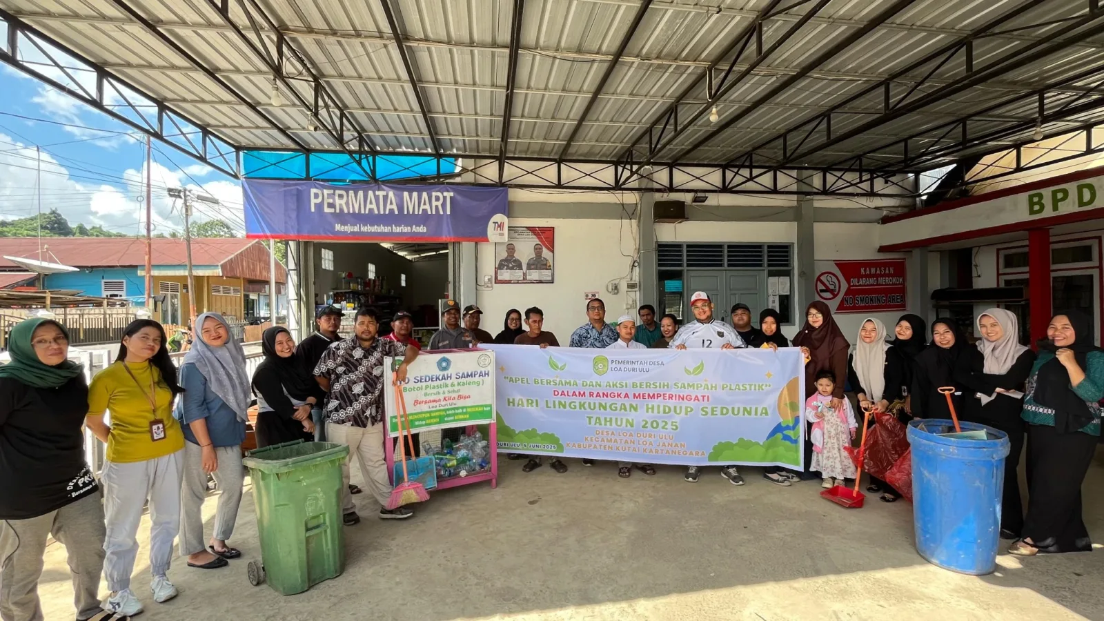 Aksi Nyata Cinta Lingkungan, Pemdes Loa Duri Ulu Gelar Apel dan Bersih Sampah Plastik Peringati Hari Lingkungan Hidup 2025