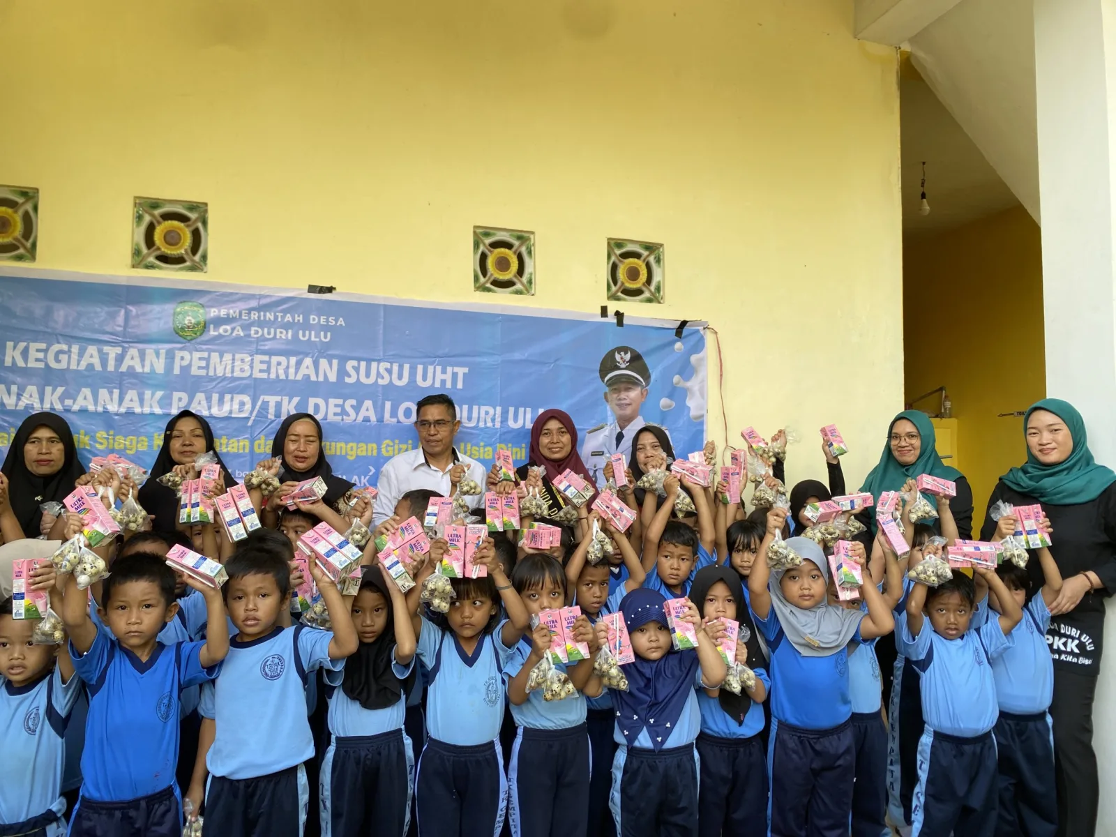 Bunda PAUD Loa Duri Ulu Turun Langsung! Bagikan Susu & Telur Sambil Edukasi Pentingnya Tumbuh Kembang Anak Secara Holistik