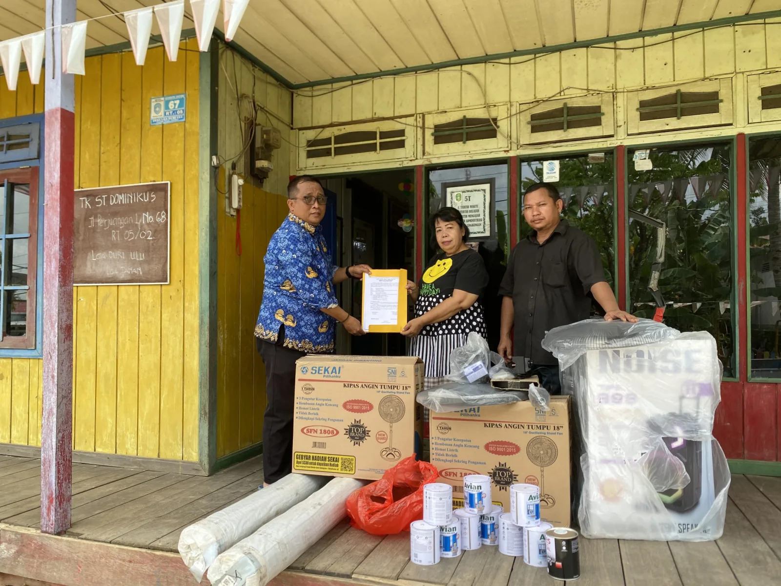 Pembagian Sarana dan Prasarana TK Desa Loa Duri Ulu