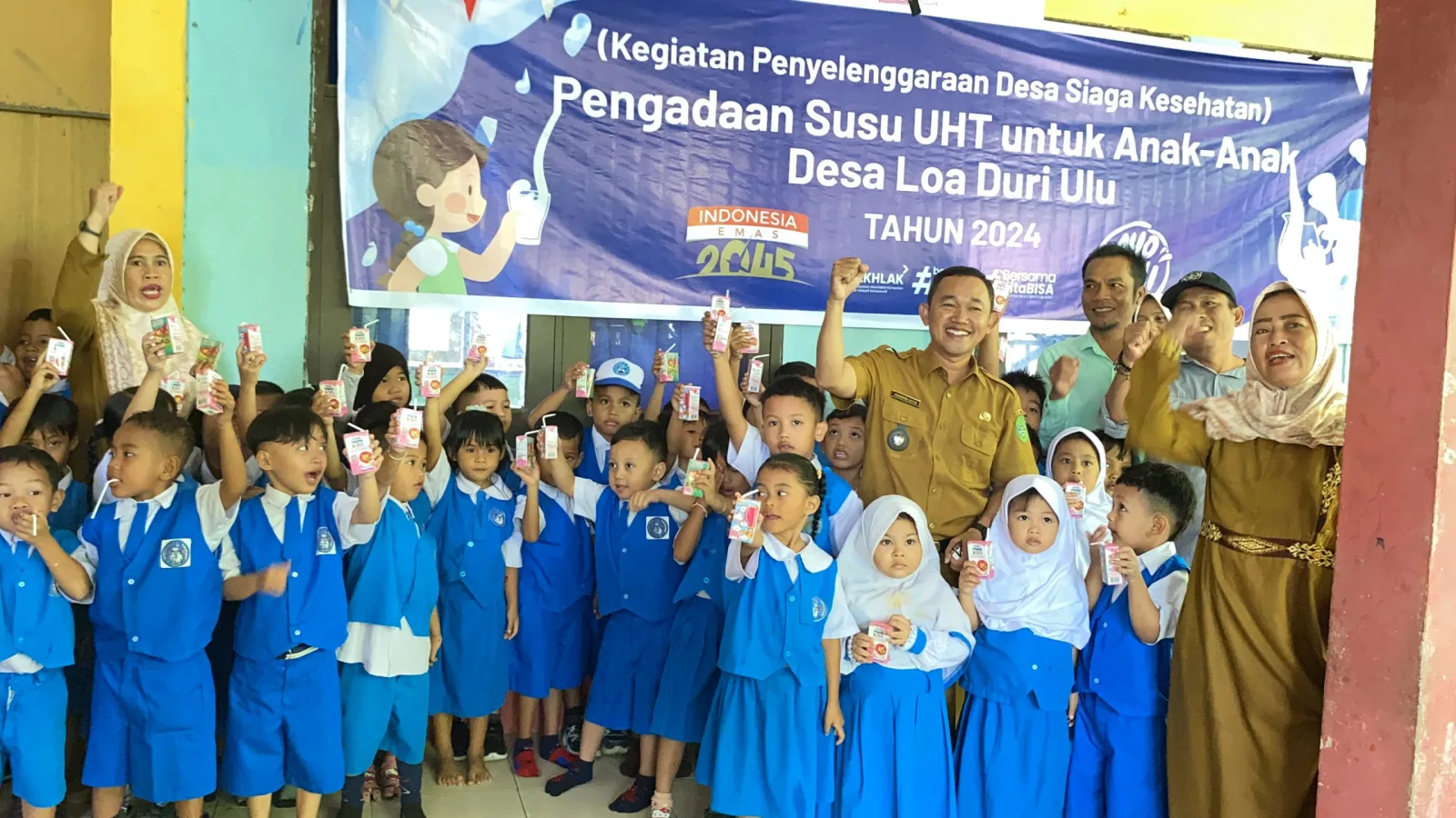 Pembagian Susu UHT Gratis ke TK-PAUD Desa Loa Duri Ulu