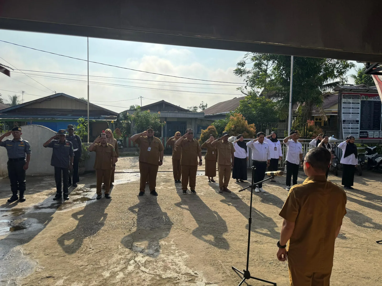 Apel Pagi Pemerintah Desa Loa Duri Ulu Minggu ke-1 Bulan Oktober 2024