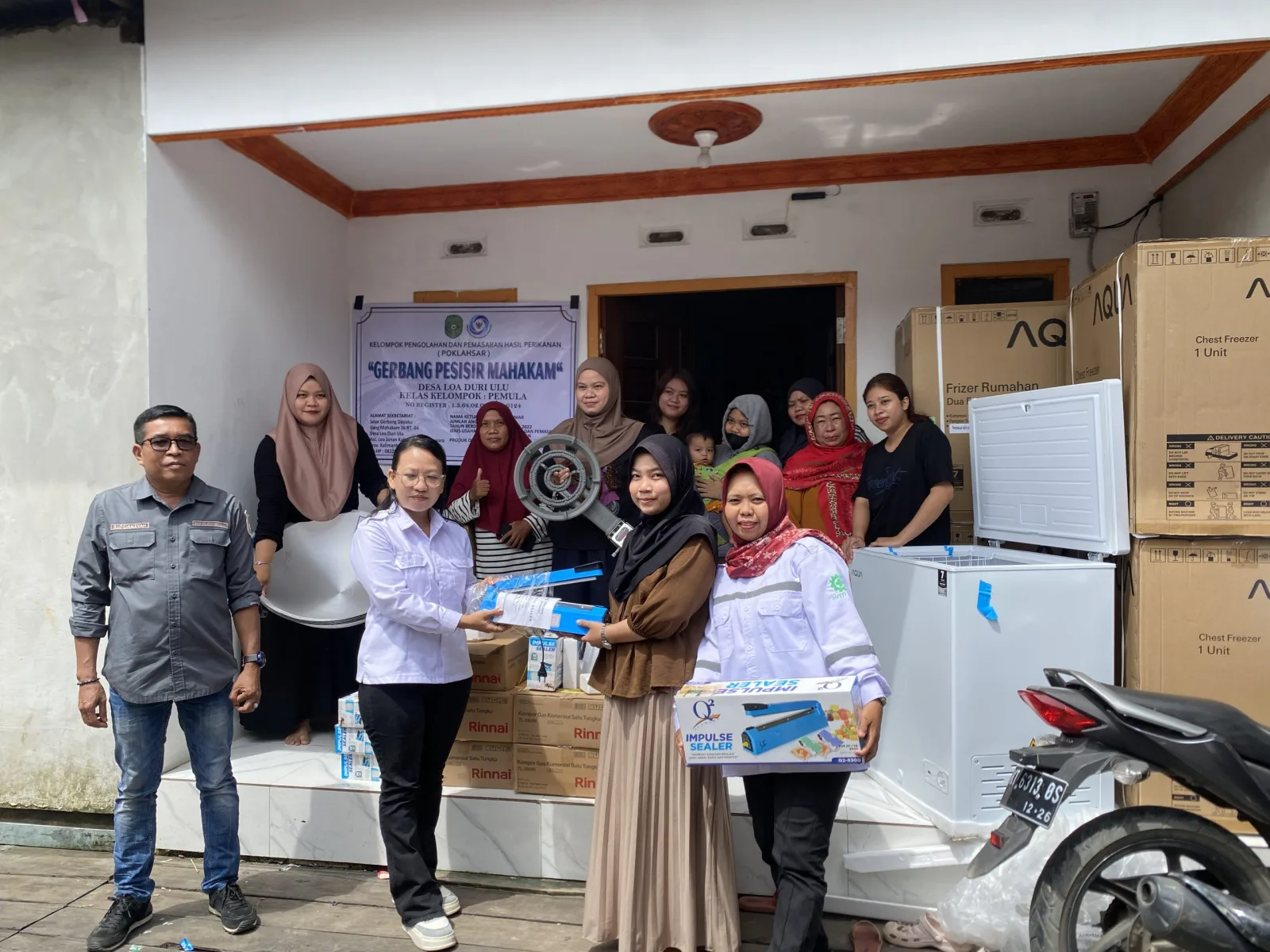 Penyerahan Bantuan Alat Pengelola Produk Hasil Perikanan