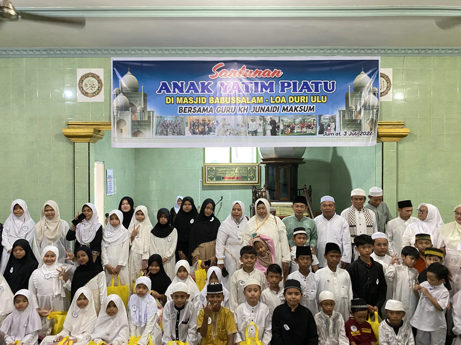 Tangis Haru Berubah Menjadi Senyum, Santunan Anak Yatim di Masjid Babussalam Satukan Kepedulian Masyarakat