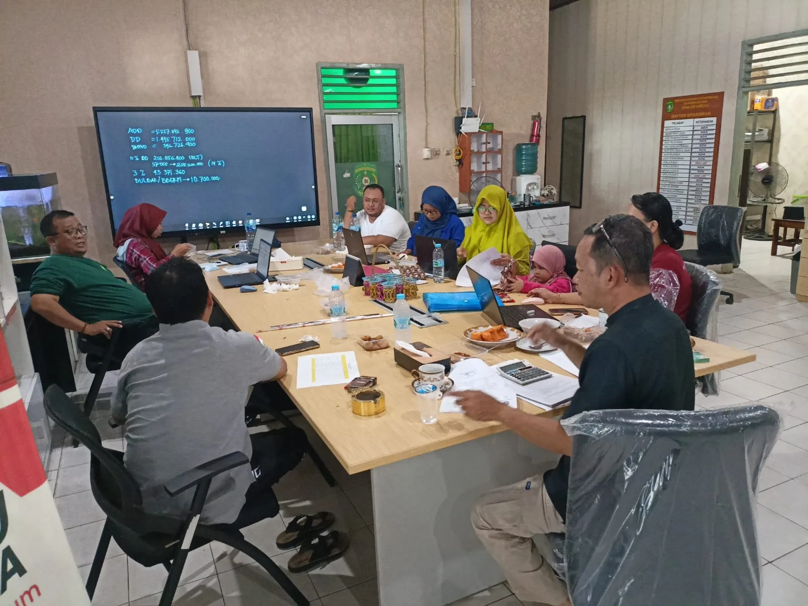 Rapat Penyusunan Rancangan APBDes antara Kepala Desa dan KAURKASI