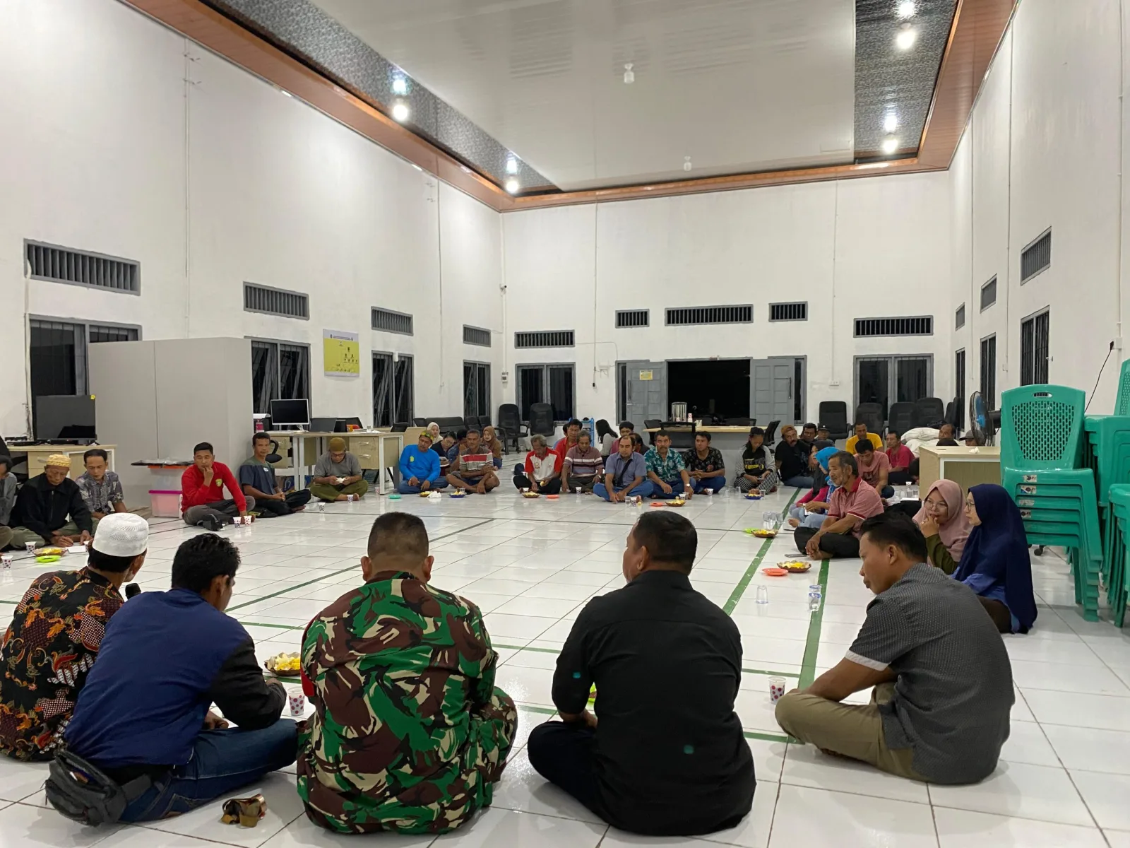 REMBUK Warga Desa Persiapan Loa Duri Seberang