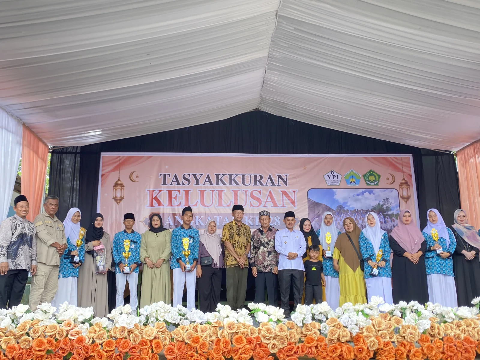 Tangis Haru dan Harapan Baru Warnai Tasyakkuran Kelulusan Angkatan ke-28 MTs Al-Istiqomah