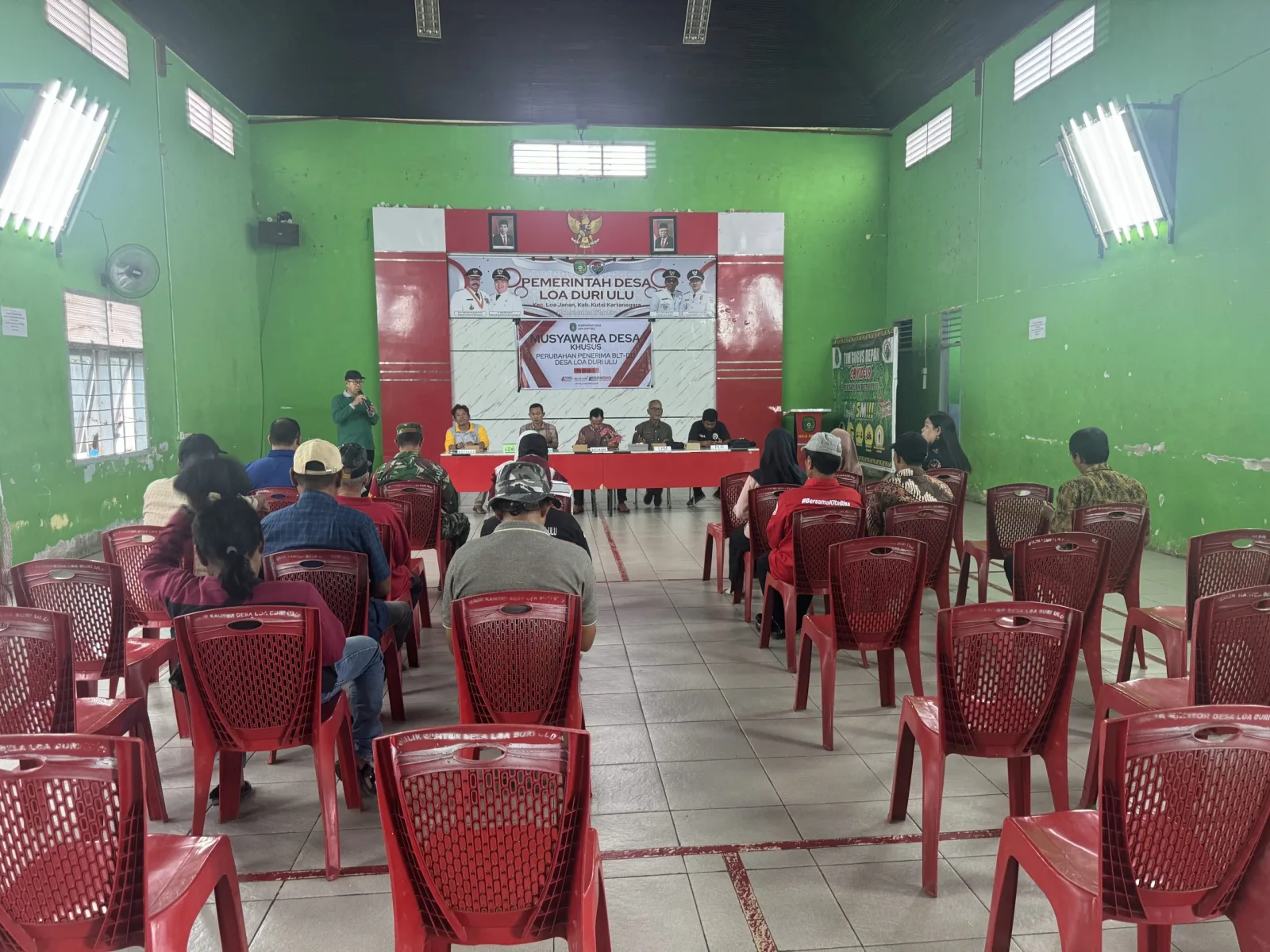 Musyawarah Desa Khusus Desa Loa Duri Ulu Bahas Perubahan Penerima BLT-DD 2024