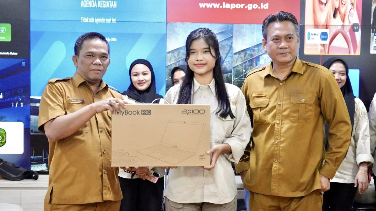 Pembagian Hadiah Lomba KIM Kukar 2024 KIM Desa Loa Duri Ulu Masuk dalam Nominasi Juara