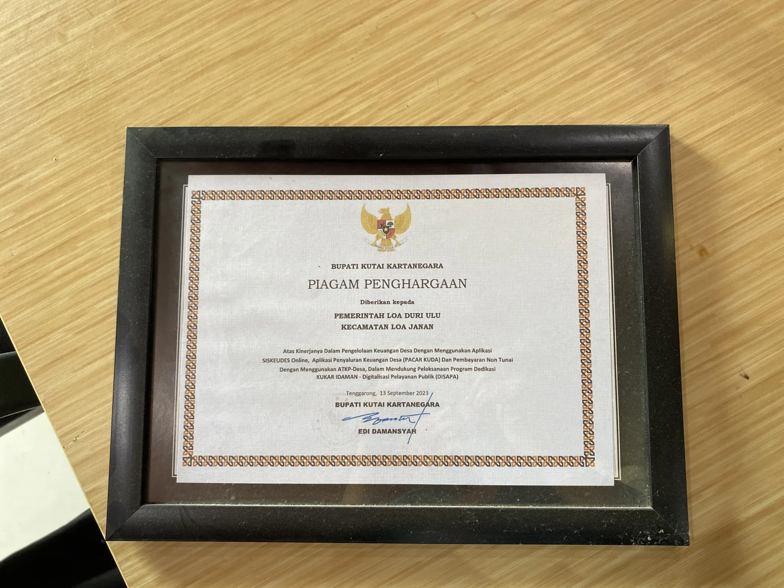 Desa Loa Duri Ulu Raih Penghargaan Bupati atas Inovasi Pengelolaan Keuangan Digital 2023