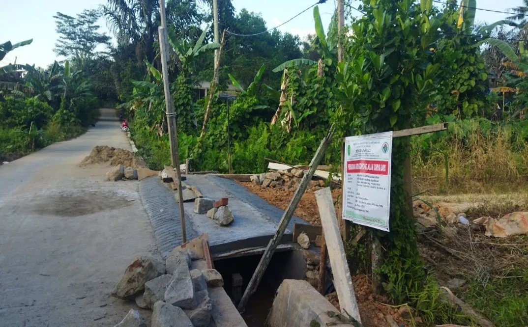 Pembangunan Gorong-gorong Jl.Karya Baru RT.10