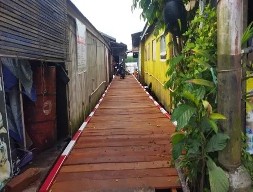 Pembangunan Jembatan Ulin Gg.Hamsinah Sumber Danan ADD Tahun 2024