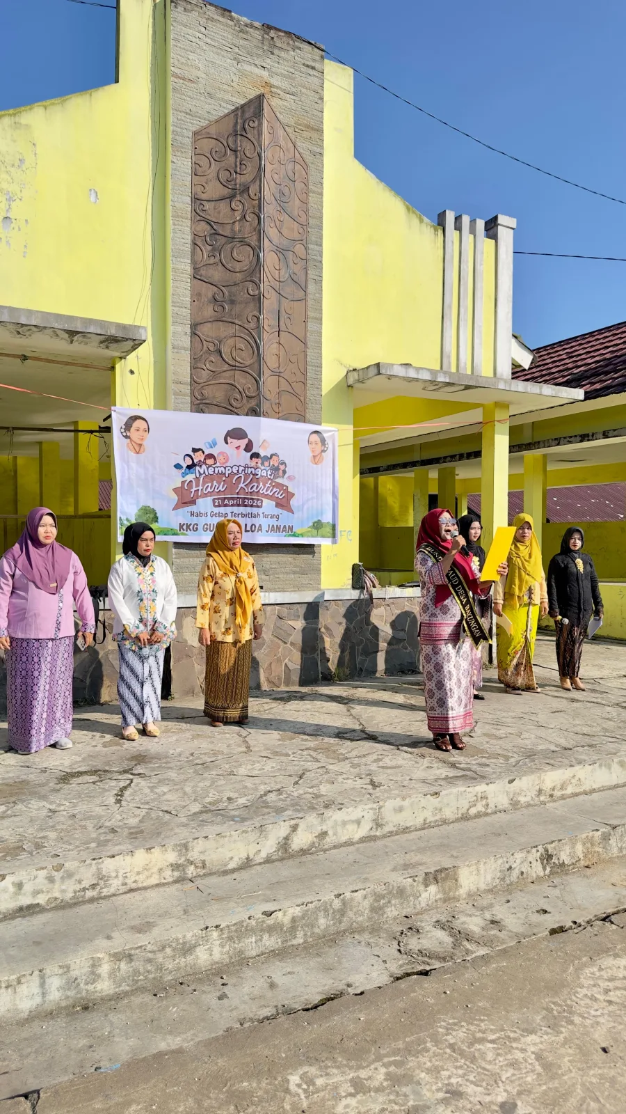 Upacara Memperingati Hari Kartini