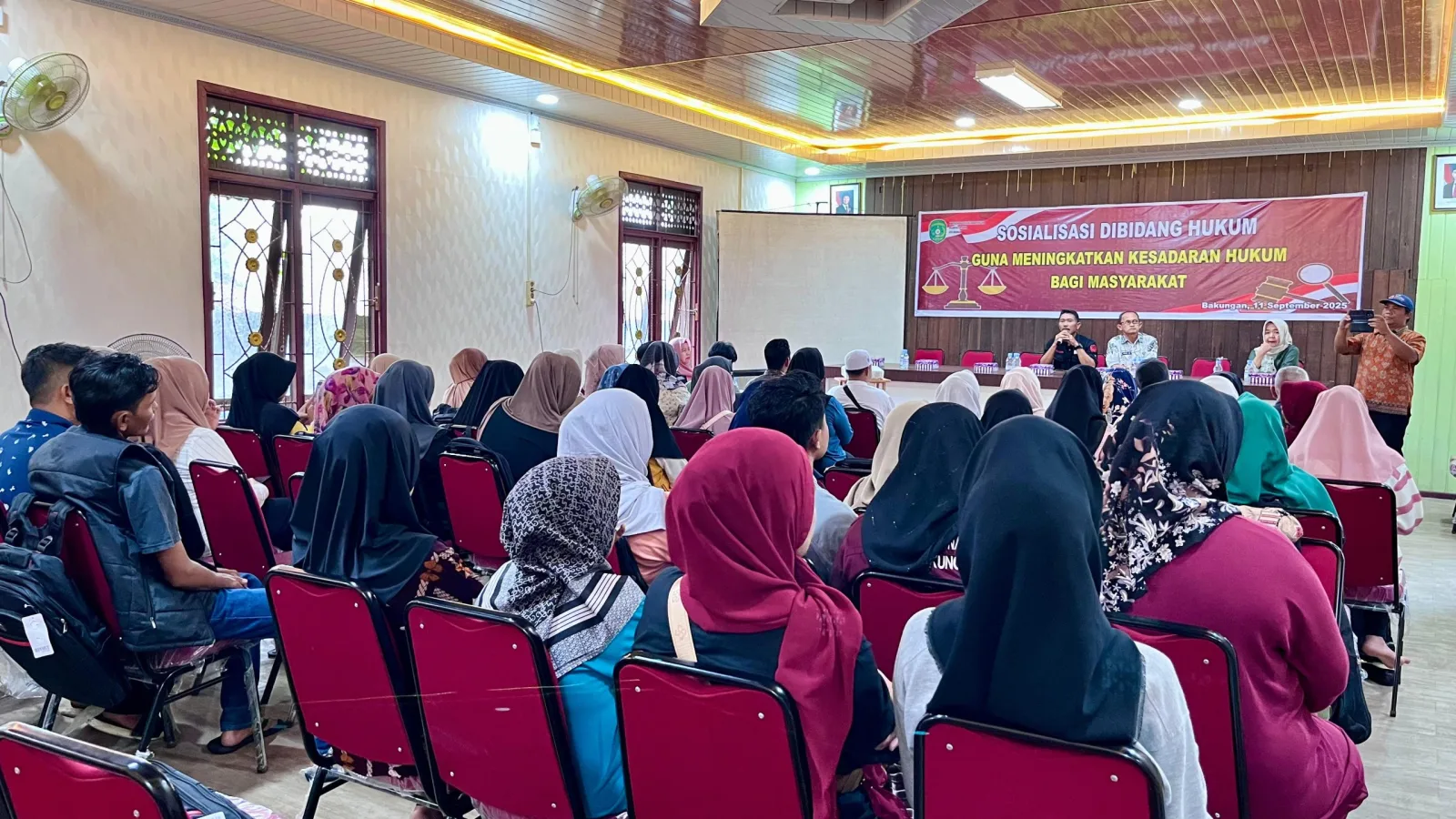 Sosialisasi Dibidang Hukum Guna Meningkatkan Kesadaran Hukum Bagi Masyarakat