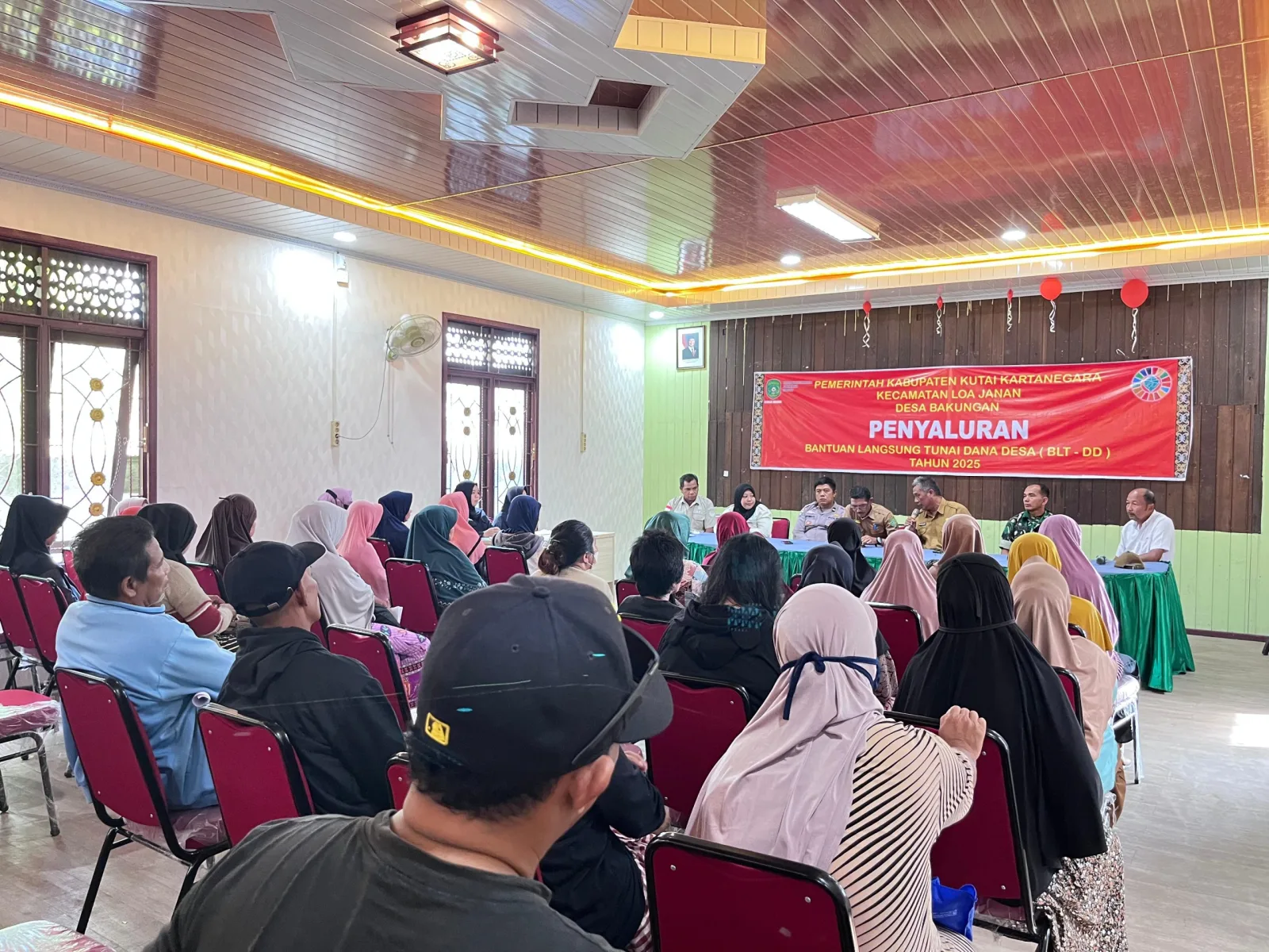 Penyaluran Bantuan Langsung Tunai (BLT)