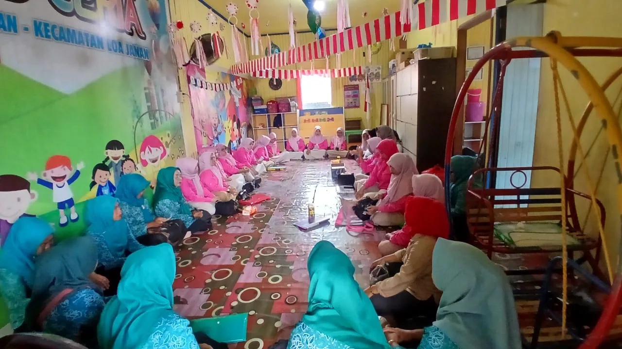 PKK Kecamatan Loa Janan Lakukan Kunjungan ke PKK Desa Bakungan