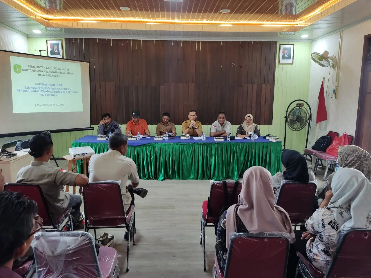 Musyawarah Desa tentang Penyampaian Laporan Pertanggungjawaban BUMDes BAROKAH Desa Bakungan Tahun 2024