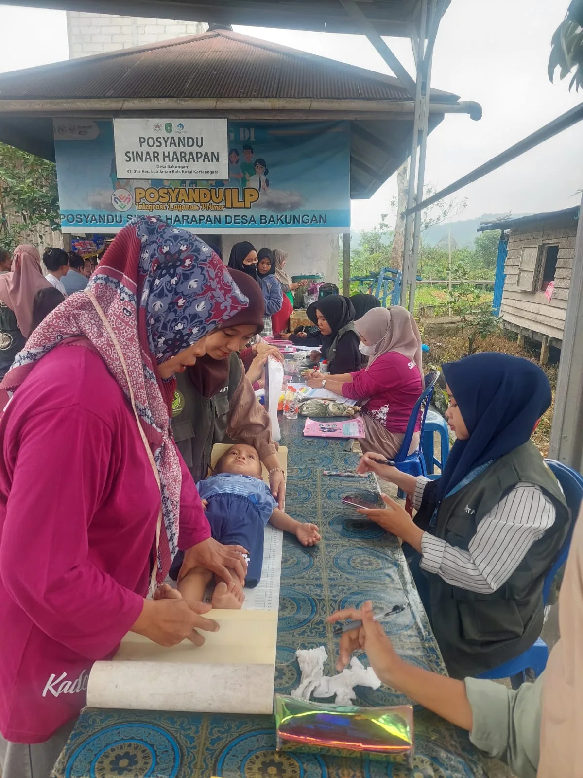 Kegiatan Posyandu Sinar Harapan RT 15