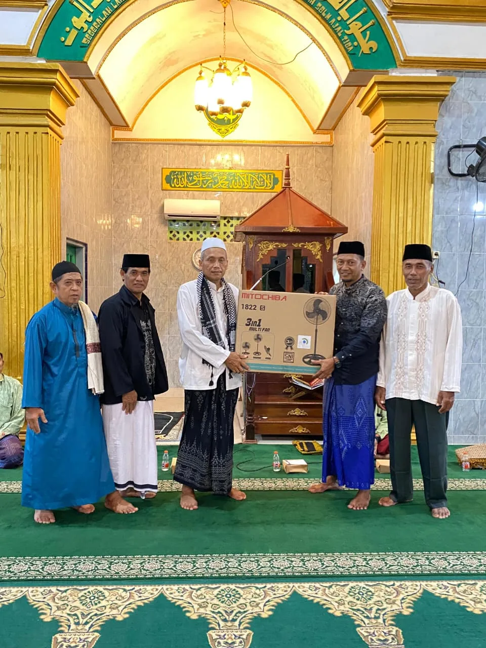 Safari Ramadan Desa Purwajaya Hadir di Setiap Dusun, Pemdes Serahkan Bantuan Kipas Angin