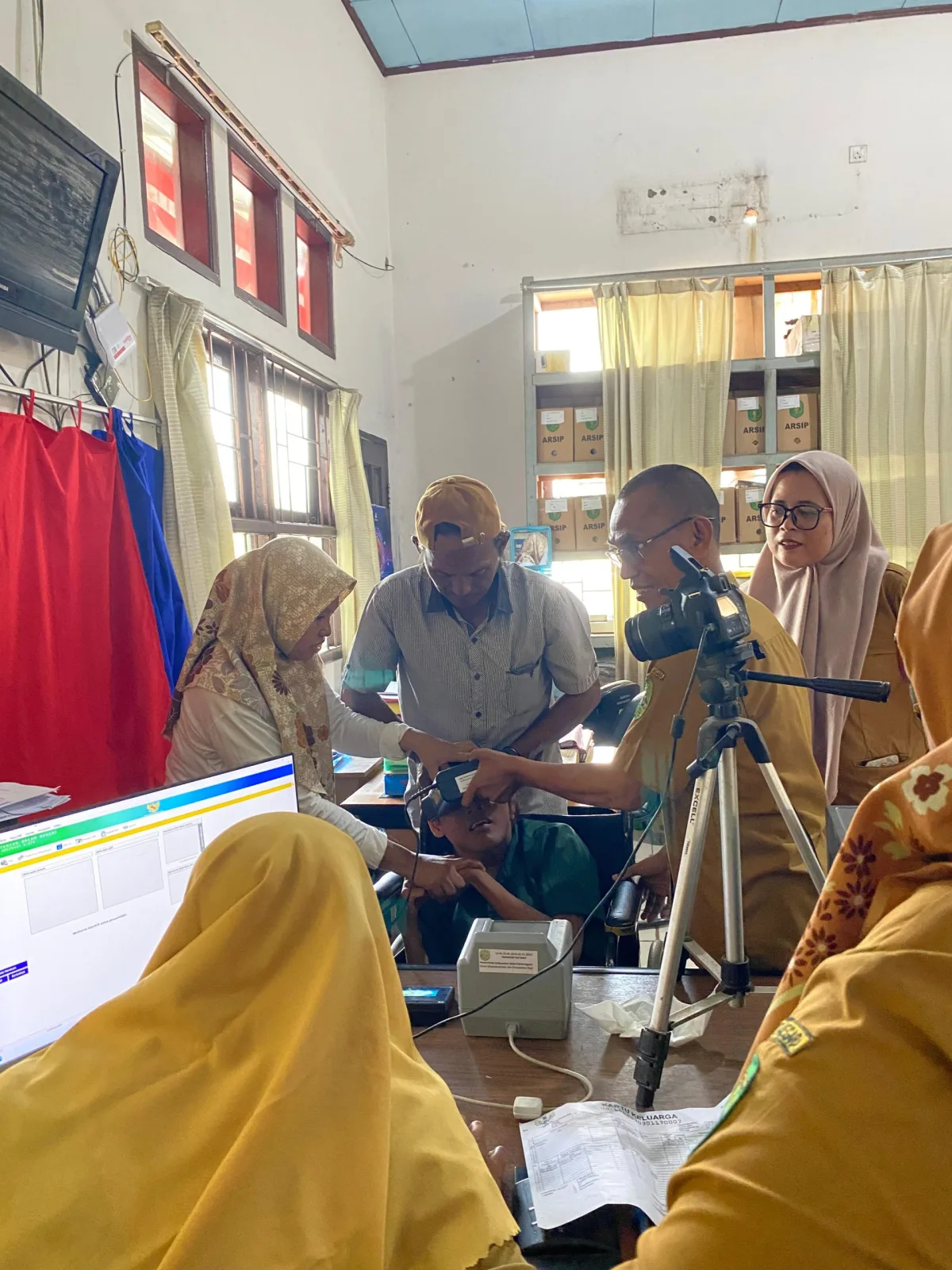 Desa Purwajaya Dampingi Perekaman KTP bagi Warga Disabilitas, Wujudkan Pelayanan Inklusif