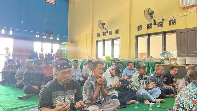 Jalin Silaturahmi Pascalebaran, Pemdes Purwajaya Gelar Halal Bihalal Bersama Lembaga Desa dan Tokoh Masyarakat