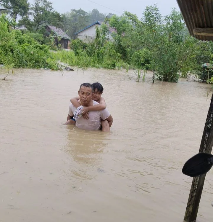 Banjir Dua Hari Landa Desa Purwajaya, Hujan Deras Sebabkan Banjir Terparah Sejarah Desa Purwajaya