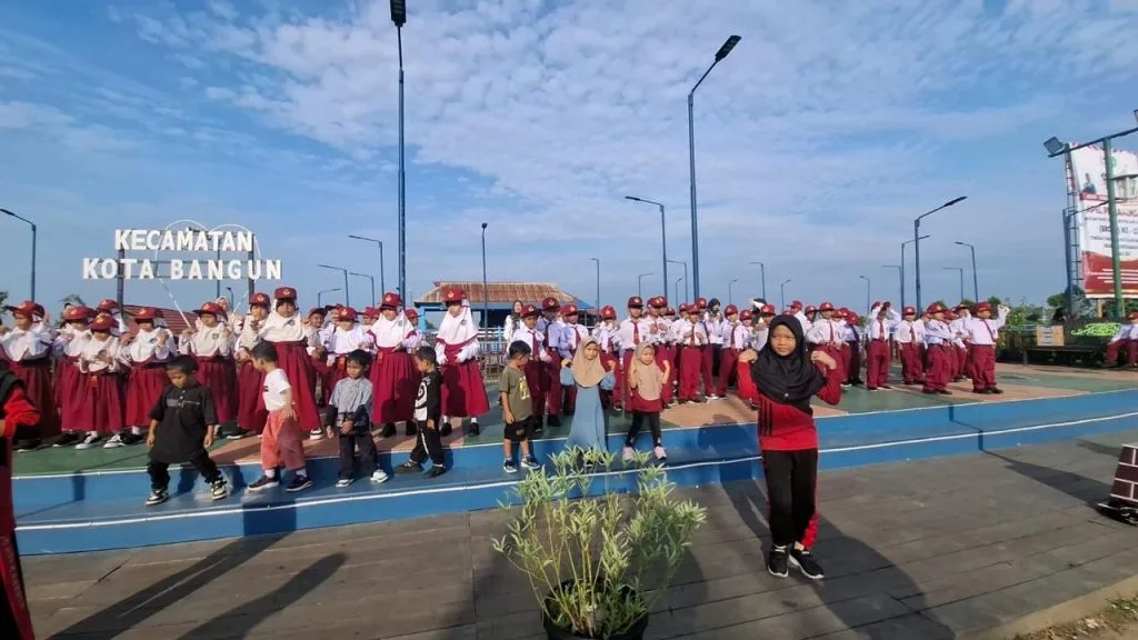Ceria Peringati Hari Anak Nasional, Desa Kota Bangun Ulu Gelar Senam dan Menyanyi Bersama Anak-anak dan Bunda PAUD
