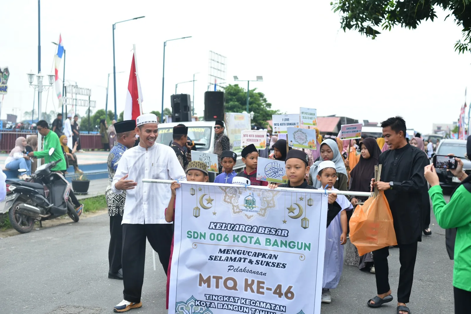 Semarak Pawai Ta'aruf MTQ Ke 46 Tingkat Kecamatan Kota Bangun