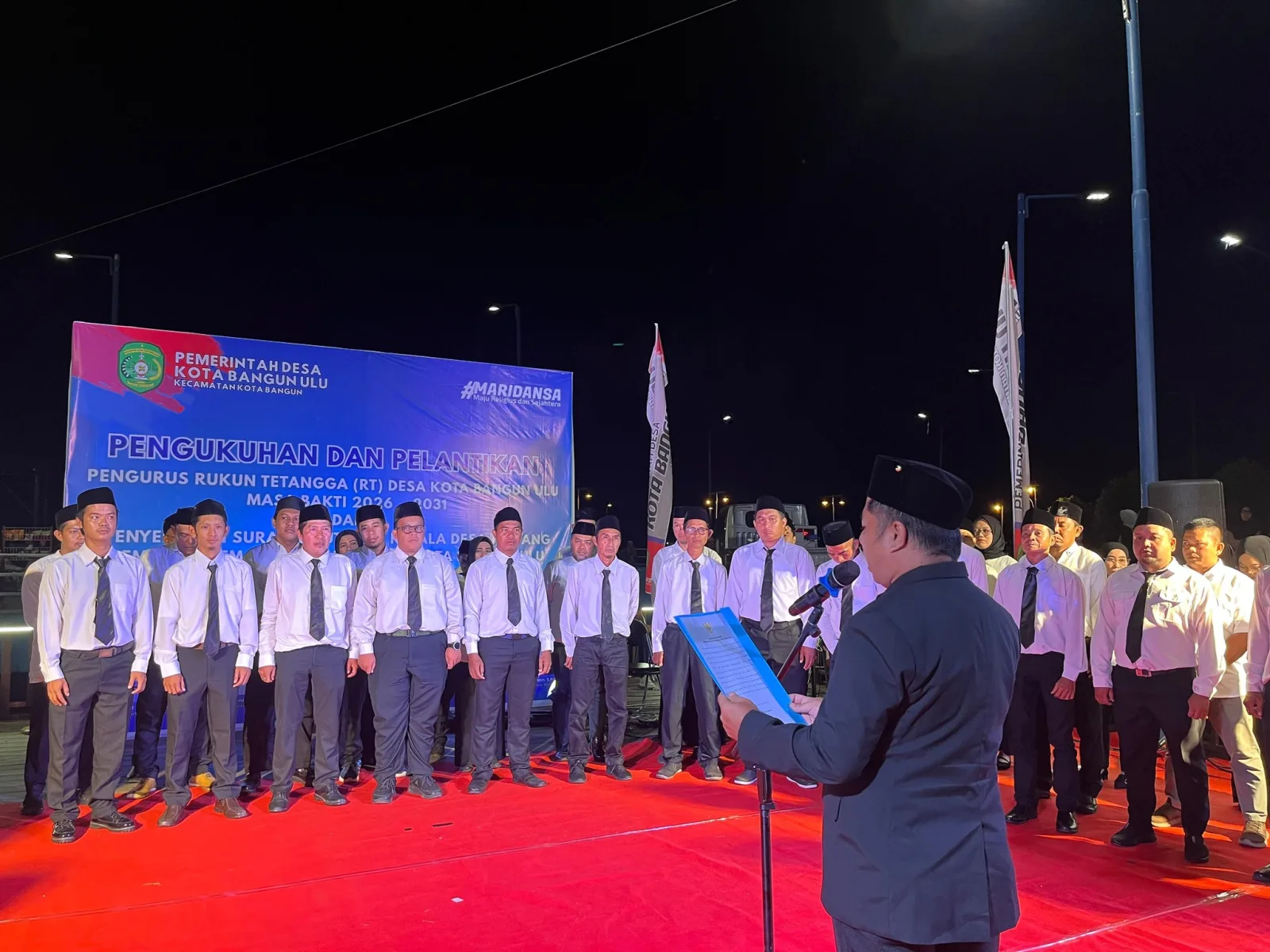 Pengukuhan dan Pelantikan Pengurus RT Desa Kota Bangun Ulu